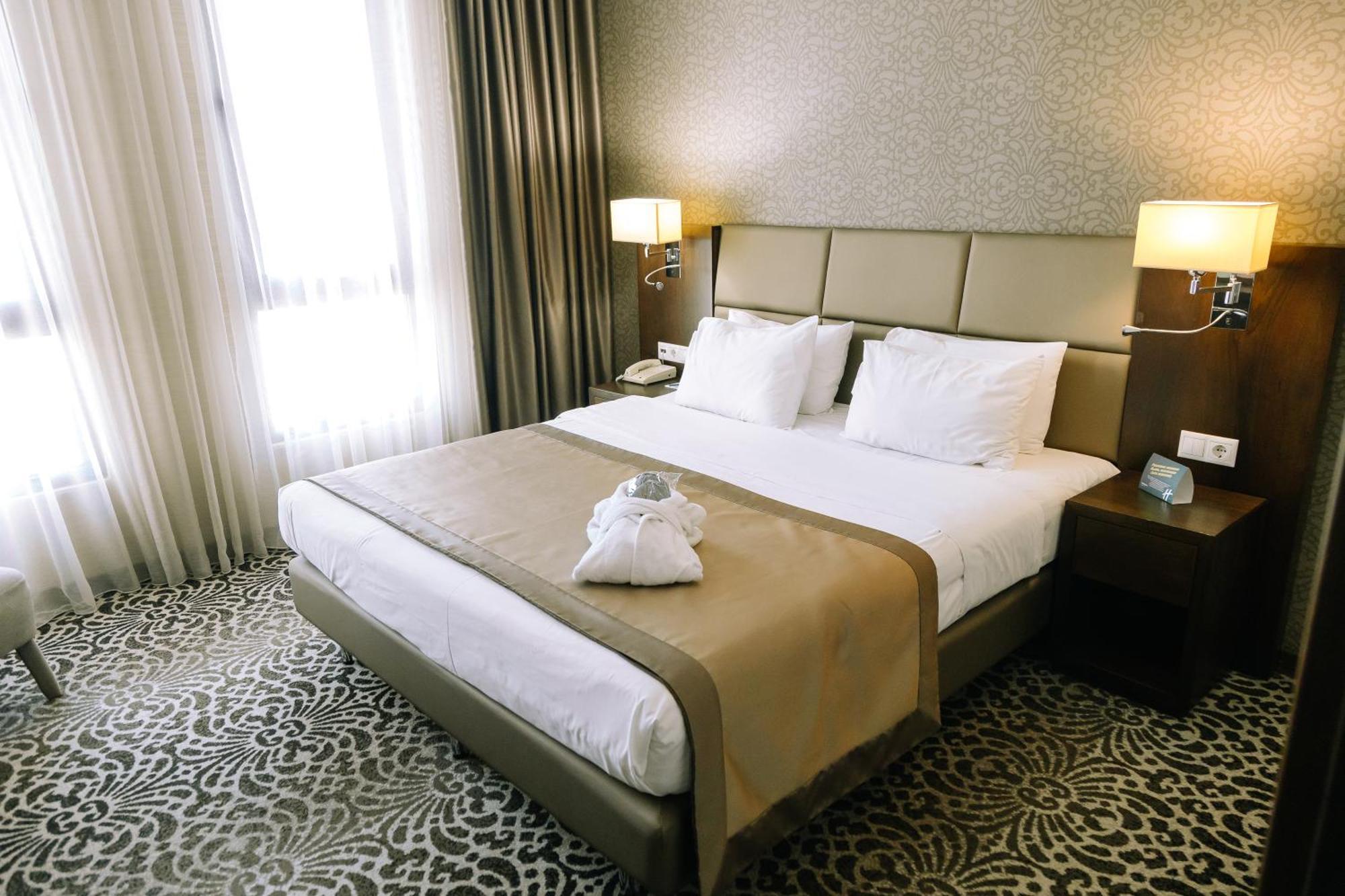 Holiday Inn Aktau By Ihg Dış mekan fotoğraf