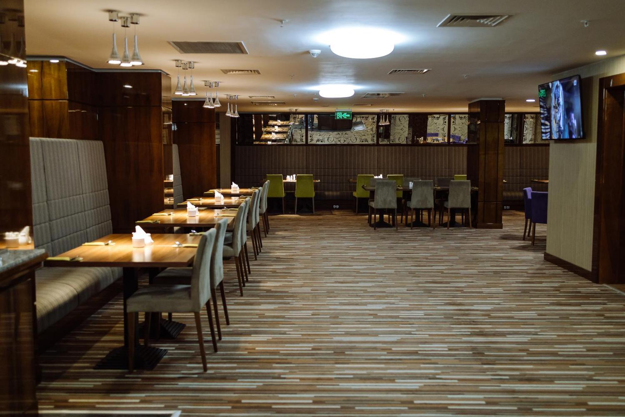 Holiday Inn Aktau By Ihg Dış mekan fotoğraf