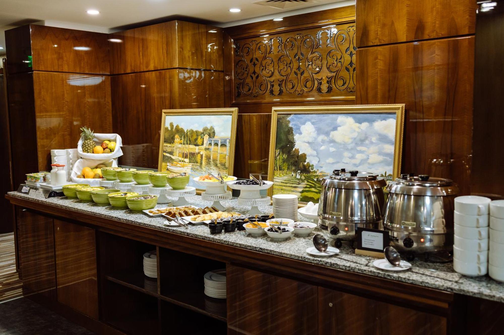 Holiday Inn Aktau By Ihg Dış mekan fotoğraf