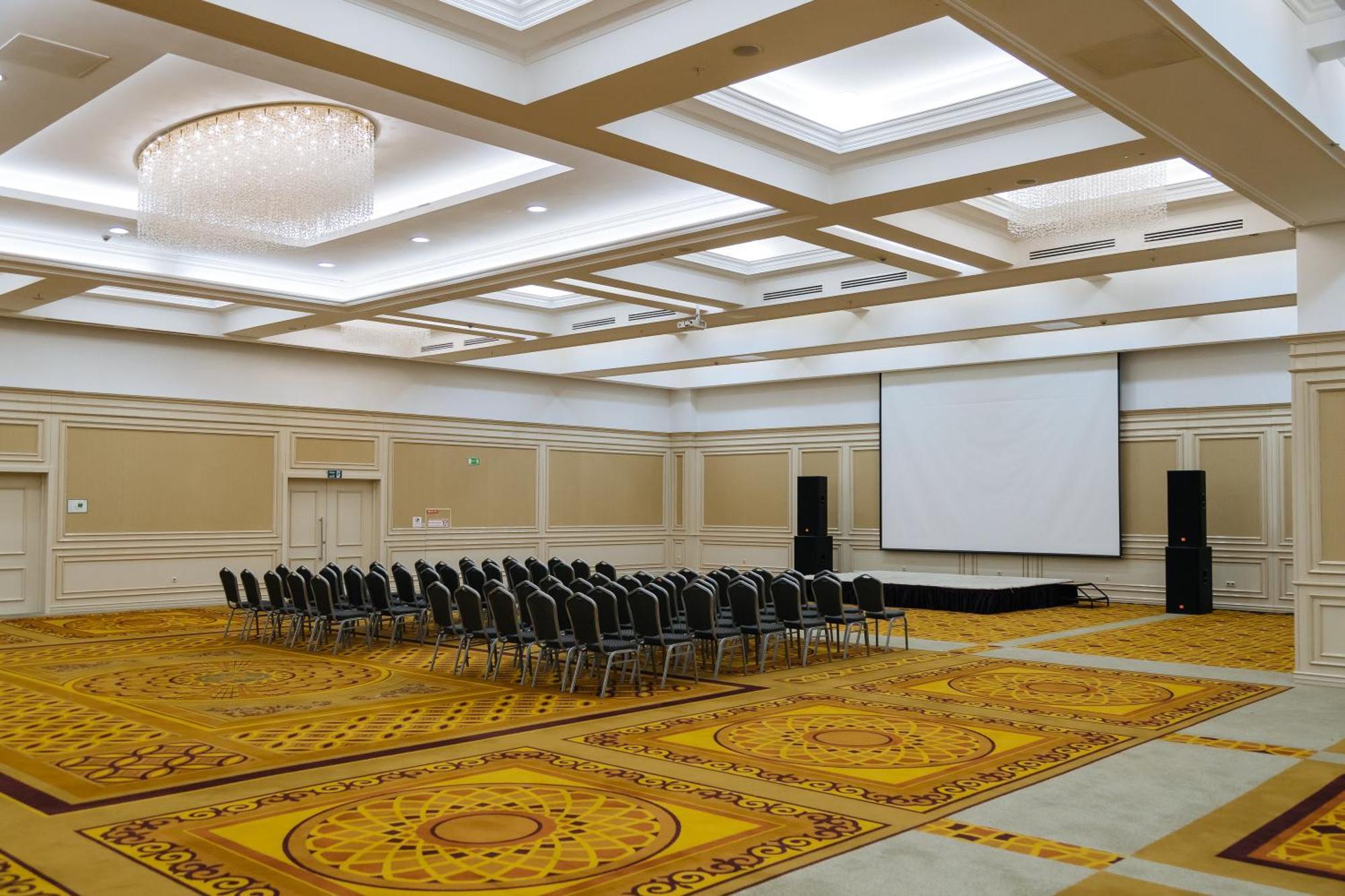 Holiday Inn Aktau By Ihg Dış mekan fotoğraf