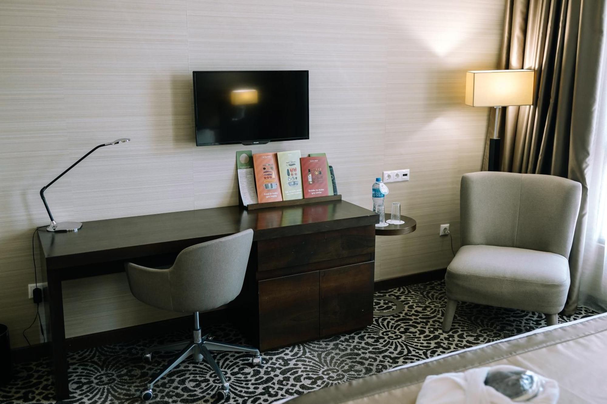 Holiday Inn Aktau By Ihg Dış mekan fotoğraf
